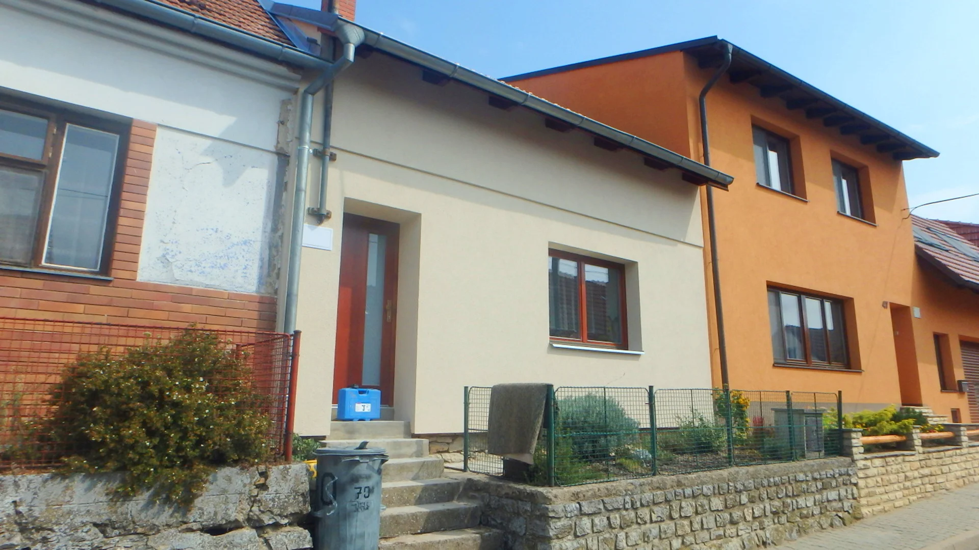 Hostěnice - Zateplení řadového RD